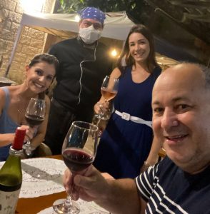 Carol Tavares em mais uma harmonização de vinhos